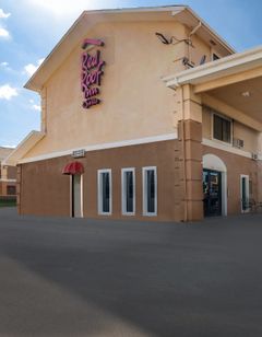 Red Roof Inn & Suites Denton