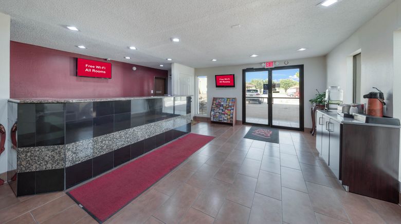 <b>Red Roof Inn & Suites Denton Lobby</b>. Images powered by <a href="https://www.leonardoworldwide.com/" title="Leonardo Worldwide" target="_blank">Leonardo</a>.