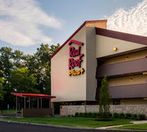 Red Roof PLUS+ Wilmington - Newark Exterior