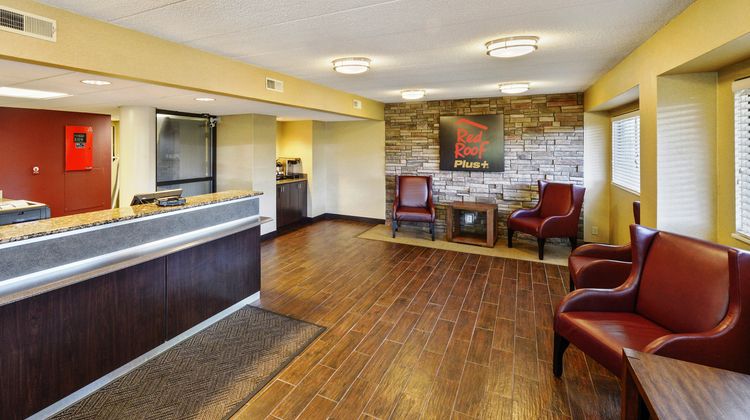 Red Roof PLUS+ Washington DC - Manassas Lobby
