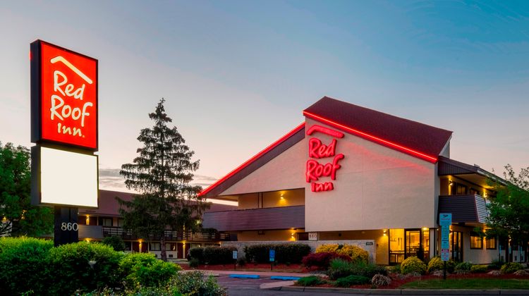 Red Roof Inn Edison Exterior