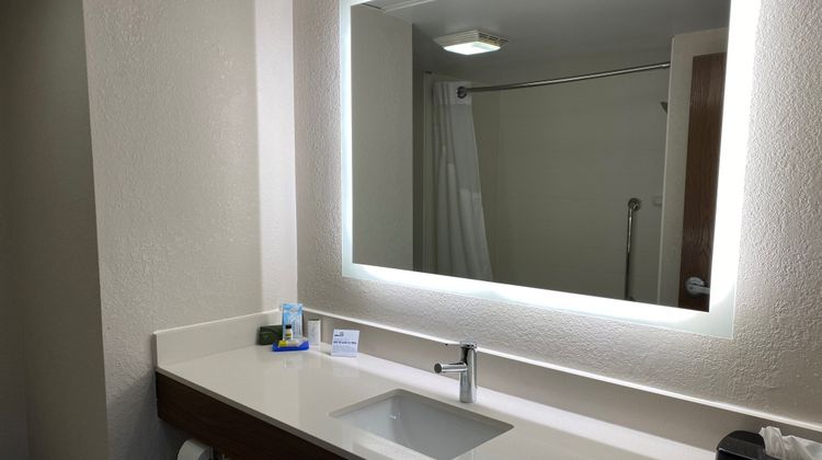 Holiday Inn Express Room