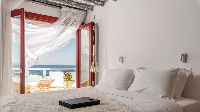 <b>The TownHouse Mykonos Suite</b>. Images powered by <a href="https://www.leonardoworldwide.com/" title="Leonardo Worldwide" target="_blank">Leonardo</a>.
