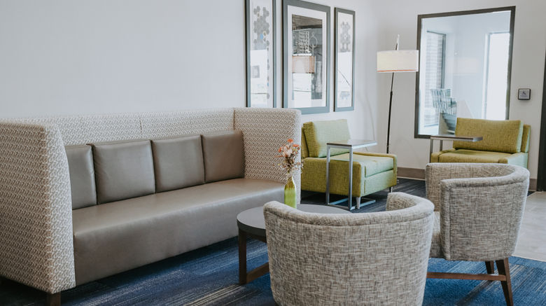 <b>Holiday Inn Express Lincoln South Lobby</b>. Images powered by <a href="https://www.leonardoworldwide.com/" title="Leonardo Worldwide" target="_blank">Leonardo</a>.