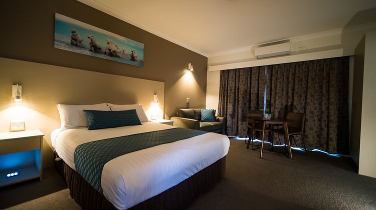 Hamilton's Queanbeyan Motel Room