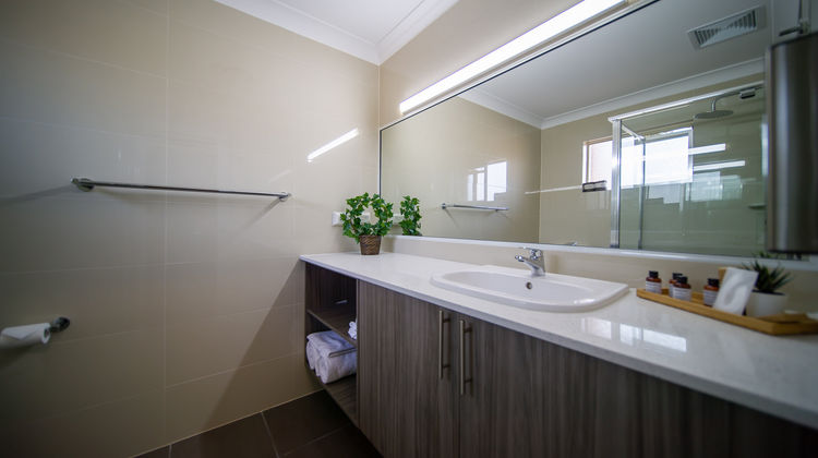 Hamilton's Queanbeyan Motel Room