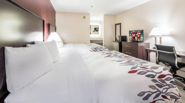 Red Roof Inn Cadiz Room
