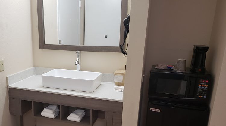 Red Roof Inn Moss Point Room