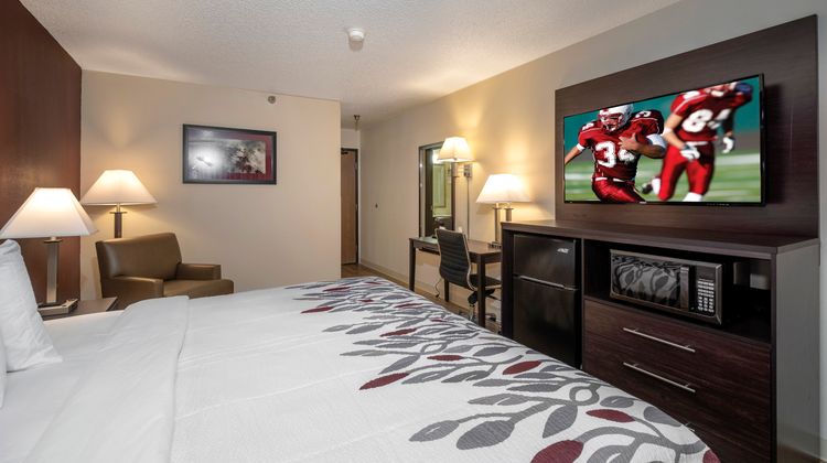 Red Roof Inn Greensburg Room