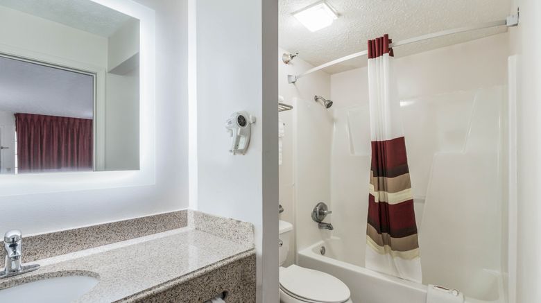 <b>Red Roof Inn Cadiz Room</b>. Images powered by <a href="https://www.leonardoworldwide.com/" title="Leonardo Worldwide" target="_blank">Leonardo</a>.