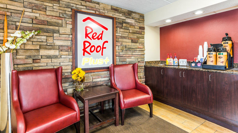 <b>Red Roof PLUS+ Nashville North Lobby</b>. Images powered by <a href="https://www.leonardoworldwide.com/" title="Leonardo Worldwide" target="_blank">Leonardo</a>.