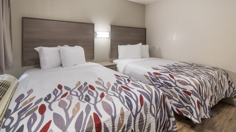 <b>Red Roof Inn Fort Worth South Room</b>. Images powered by <a href="https://www.leonardoworldwide.com/" title="Leonardo Worldwide" target="_blank">Leonardo</a>.