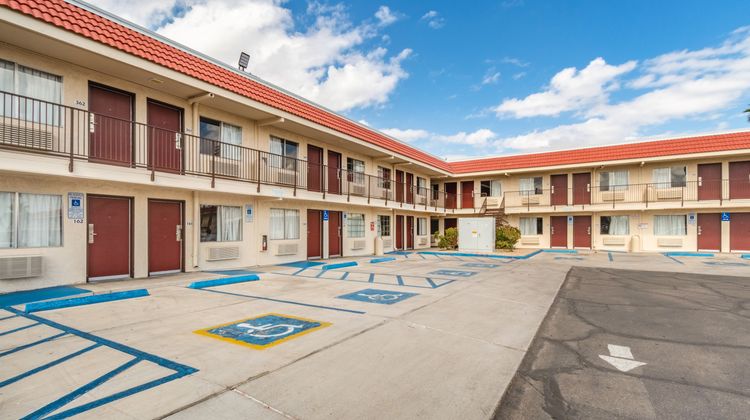 Red Roof Inn Phoenix-Midtown Exterior