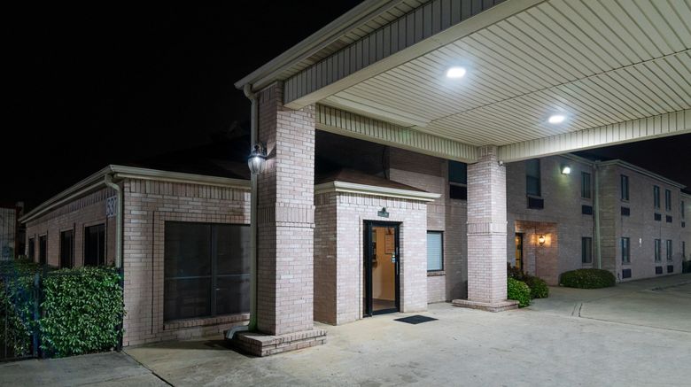 <b>Red Roof Inn Fort Worth - Saginaw Exterior</b>. Images powered by <a href="https://www.leonardoworldwide.com/" title="Leonardo Worldwide" target="_blank">Leonardo</a>.