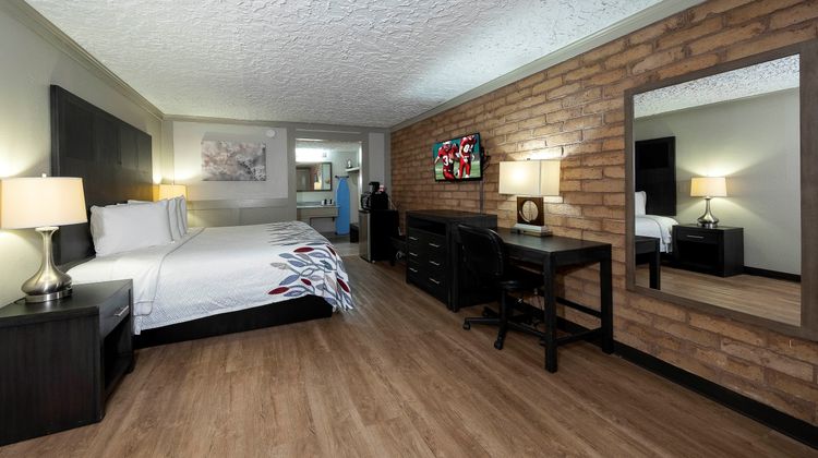 Red Roof Inn Monroe Room