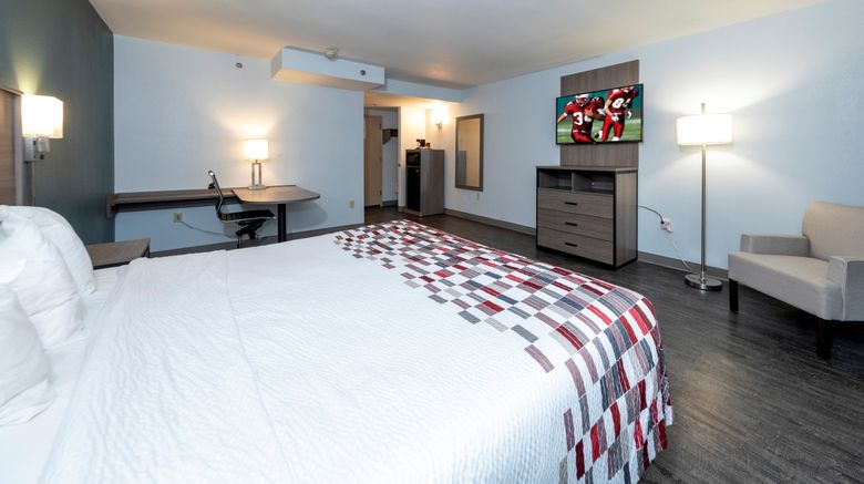 <b>Red Roof Inn Suites Wilmington Room</b>. Images powered by <a href="https://www.leonardoworldwide.com/" title="Leonardo Worldwide" target="_blank">Leonardo</a>.