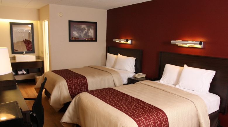 <b>Red Roof PLUS+ Philadelphia Airport Room</b>. Images powered by <a href="https://www.leonardoworldwide.com/" title="Leonardo Worldwide" target="_blank">Leonardo</a>.