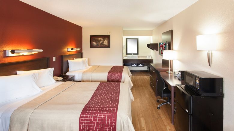 <b>Red Roof PLUS+ Philadelphia Airport Room</b>. Images powered by <a href="https://www.leonardoworldwide.com/" title="Leonardo Worldwide" target="_blank">Leonardo</a>.