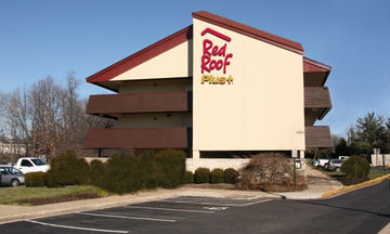 Red Roof PLUS+ Philadelphia Airport
