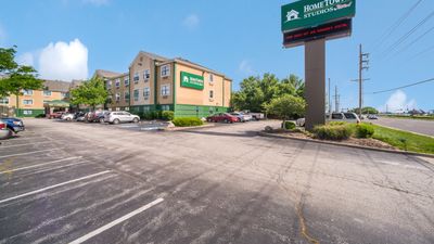HomeTowne Studios St Louis Airport/ N