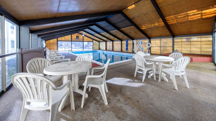 Red Roof Inn & Suites Newburgh - Stewart Pool