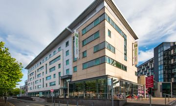 Holiday Inn Express Leeds-Armouries