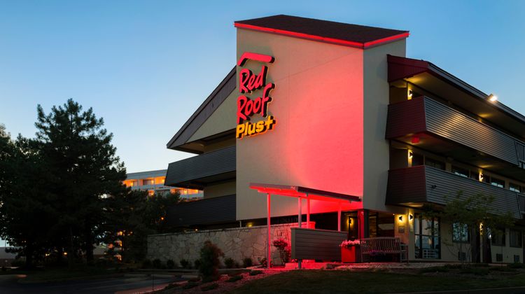 Red Roof PLUS+ St Louis Forest Park Exterior