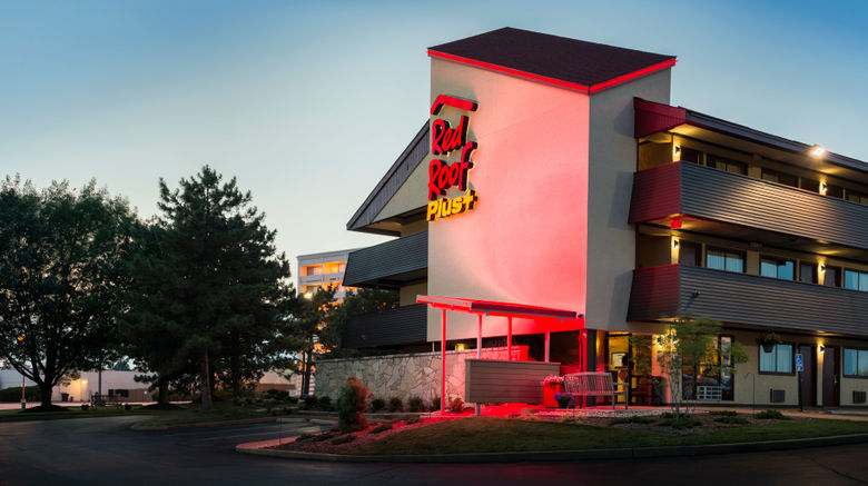<b>Red Roof PLUS+ St Louis Forest Park Exterior</b>. Images powered by <a href="https://www.leonardoworldwide.com/" title="Leonardo Worldwide" target="_blank">Leonardo</a>.