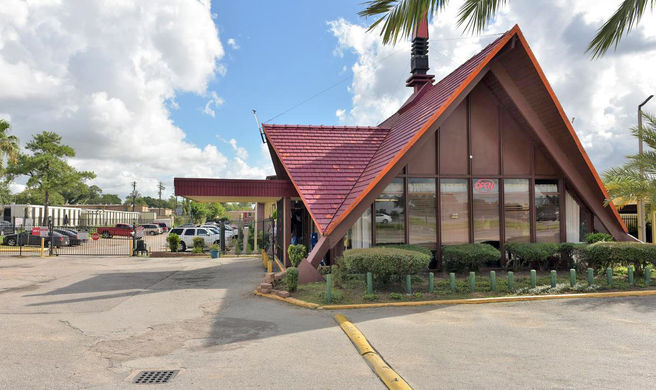 Red Carpet Inn Exterior