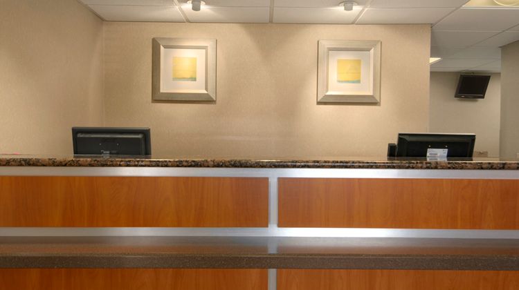 Red Roof Inn North Charleston Coliseum Lobby