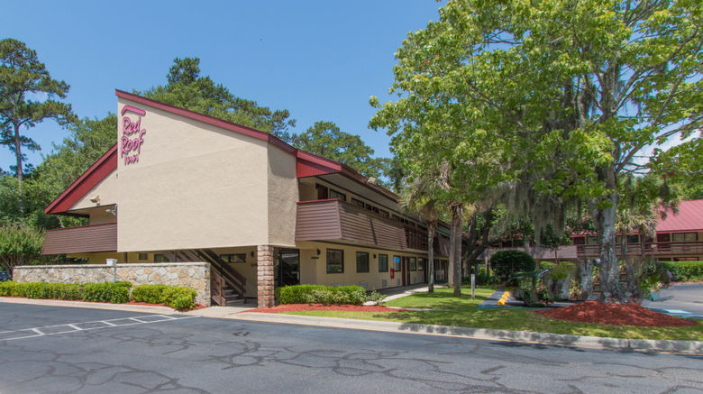 <b>Red Roof Inn Hilton Head Island Exterior</b>. Images powered by <a href="https://www.leonardoworldwide.com/" title="Leonardo Worldwide" target="_blank">Leonardo</a>.