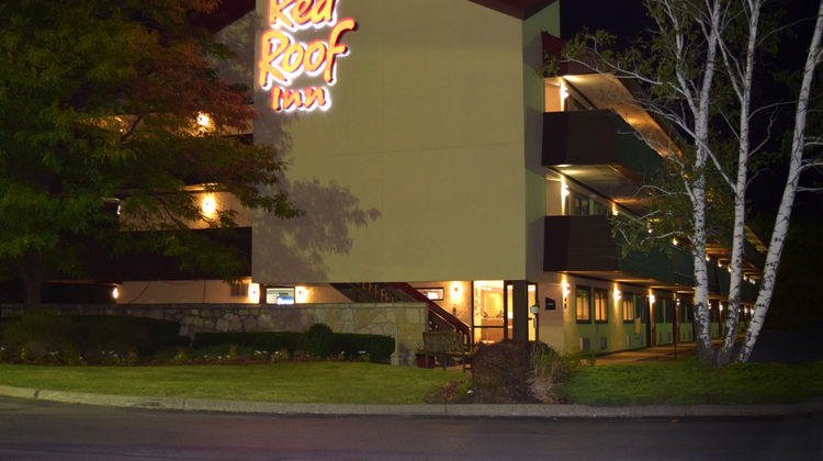 Red Roof Inn Syracuse Exterior