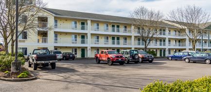 HomeTowne Studios Eugene - Springfield Exterior