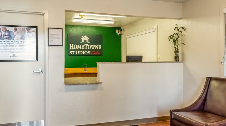 HomeTowne Studios Eugene - Springfield Lobby