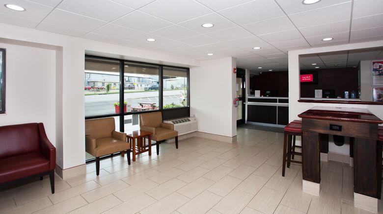 <b>Red Roof PLUS+ Nashville S - Fairgrounds Lobby</b>. Images powered by <a href="https://www.leonardoworldwide.com/" title="Leonardo Worldwide" target="_blank">Leonardo</a>.