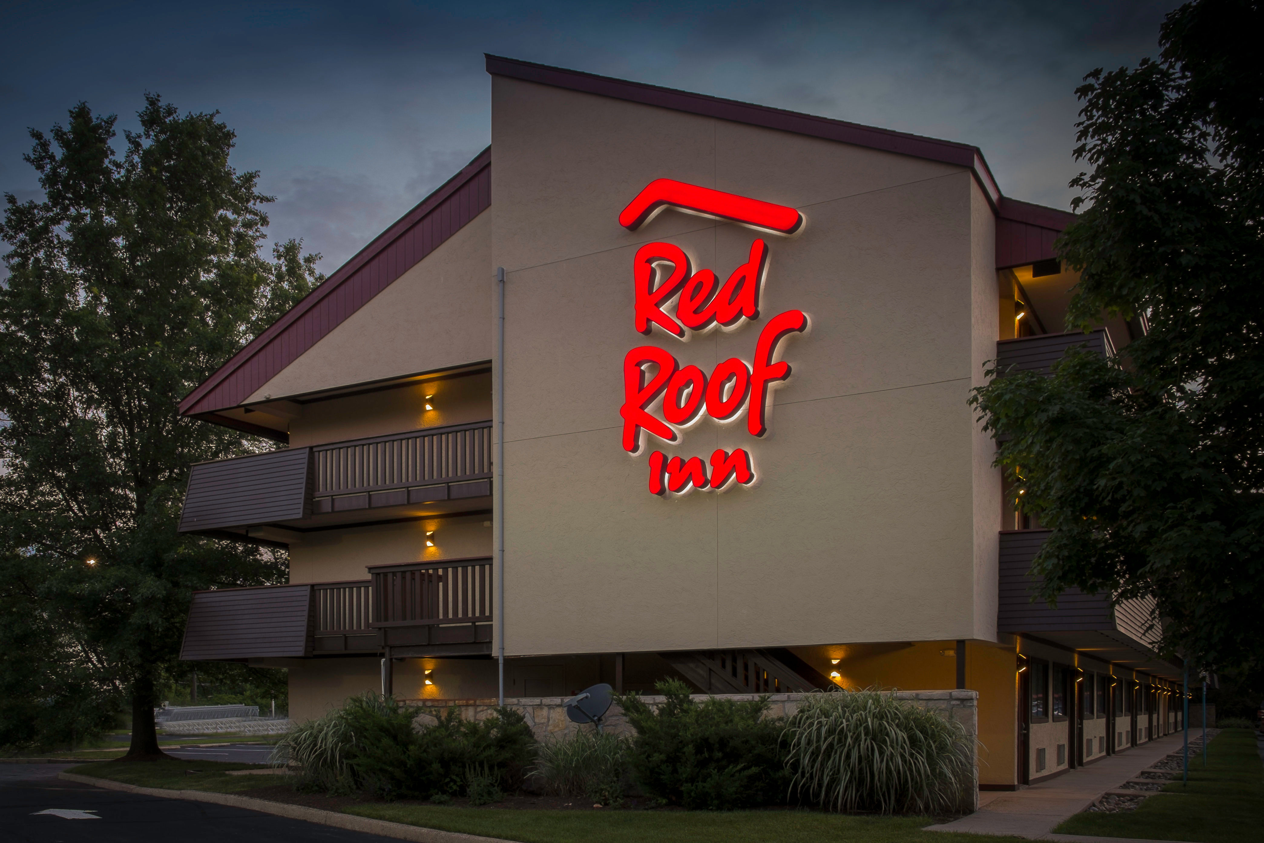 Red Roof Inn Philadelphia Oxford Valley- Langhorne, PA Hotels
