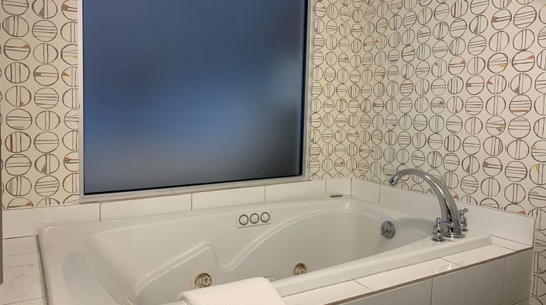 <b>Holiday Inn Asheville-Biltmore West Suite</b>. Images powered by <a href="https://www.leonardoworldwide.com/" title="Leonardo Worldwide" target="_blank">Leonardo</a>.