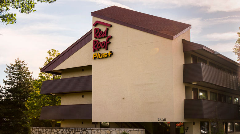 <b>Red Roof Plus Chicago - Willowbrook Exterior</b>. Images powered by <a href="https://www.leonardoworldwide.com/" title="Leonardo Worldwide" target="_blank">Leonardo</a>.