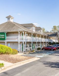 HomeTowne Studios Atlanta-Norcross South