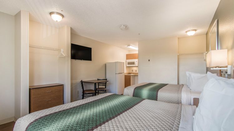 HomeTowne Studios Fort Lauderdale Room