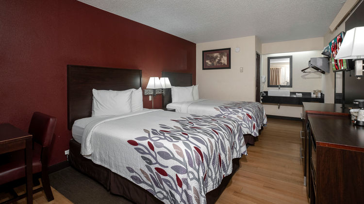 Red Roof Inn Champaign - University Room