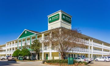 HomeTowne Studios Houston - West Oaks
