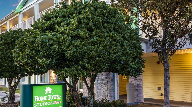 HomeTowne Studios Houston - West Oaks Exterior
