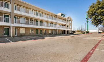 HomeTowne Studios Dallas-Mesquite/Fair P