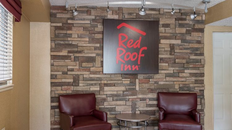 Red Roof Inn Tampa Brandon Lobby