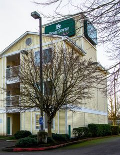 HomeTowne Studios Salem, OR