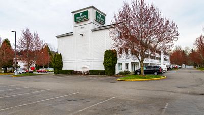 HomeTowne Studios Tacoma - Puyallup