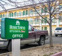 HomeTowne Studios Colorado Springs-Arpt Exterior