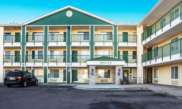 HomeTowne Studios Colorado Springs-Arpt