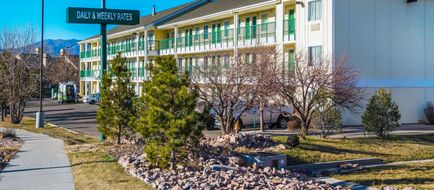 HomeTowne Studios Colorado Springs-Arpt Exterior